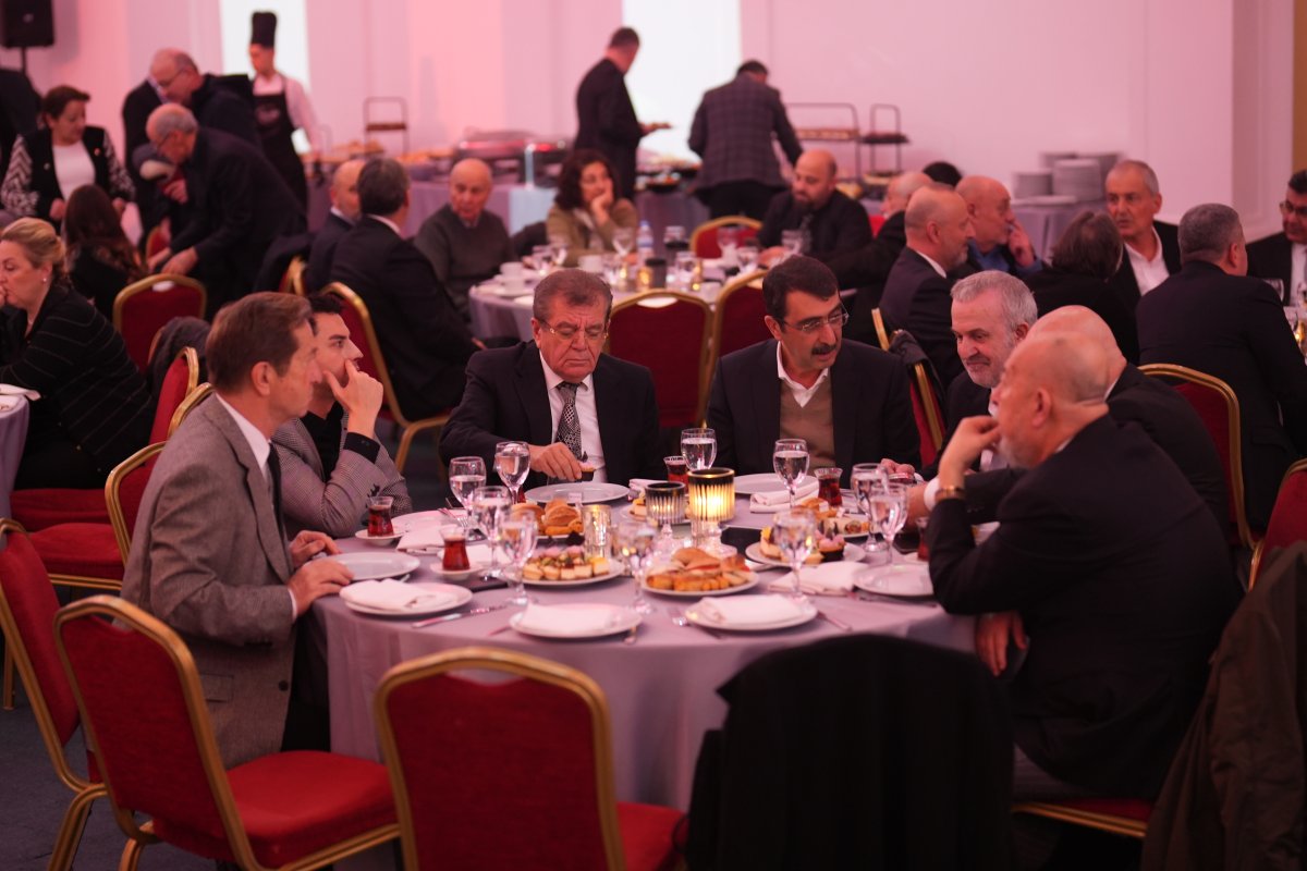 İzmir ve Ankara’da Mazbata Töreni